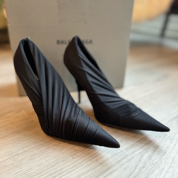 AUTHENTIC BALENCIAGA HEELS - Picture 7 of 7